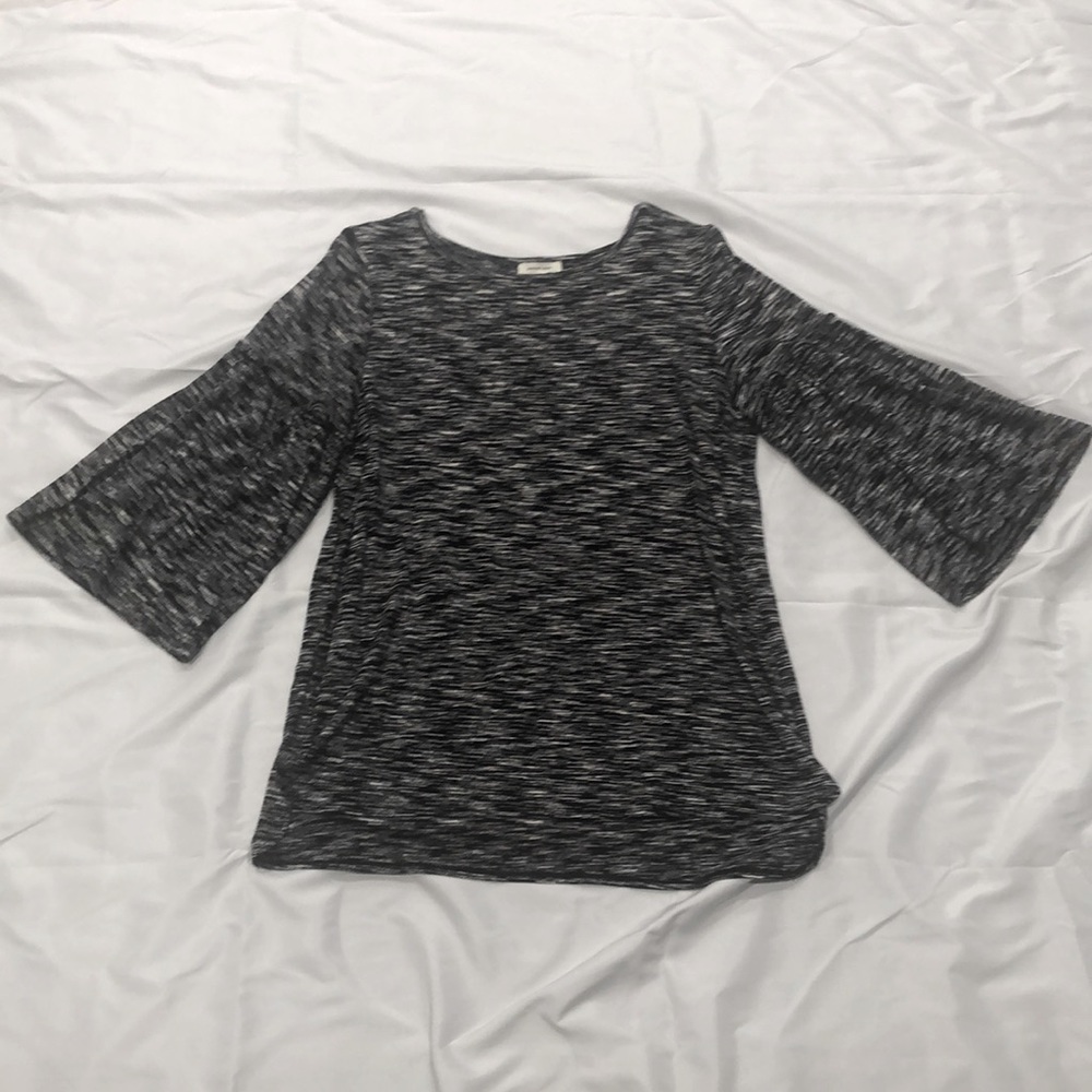 Max Studio Black and White Bell Sleeve Top Size Large